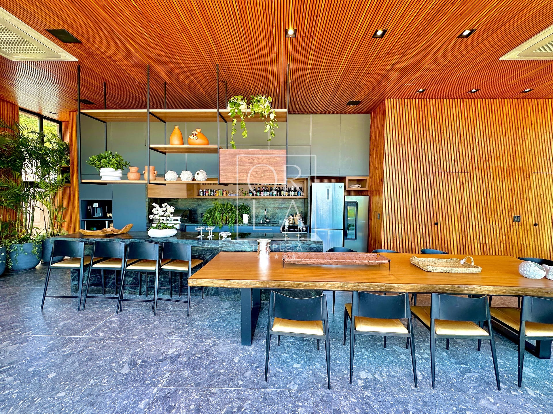 sobrado de alto padrao em condomínio à Venda, portal do sol mendanha