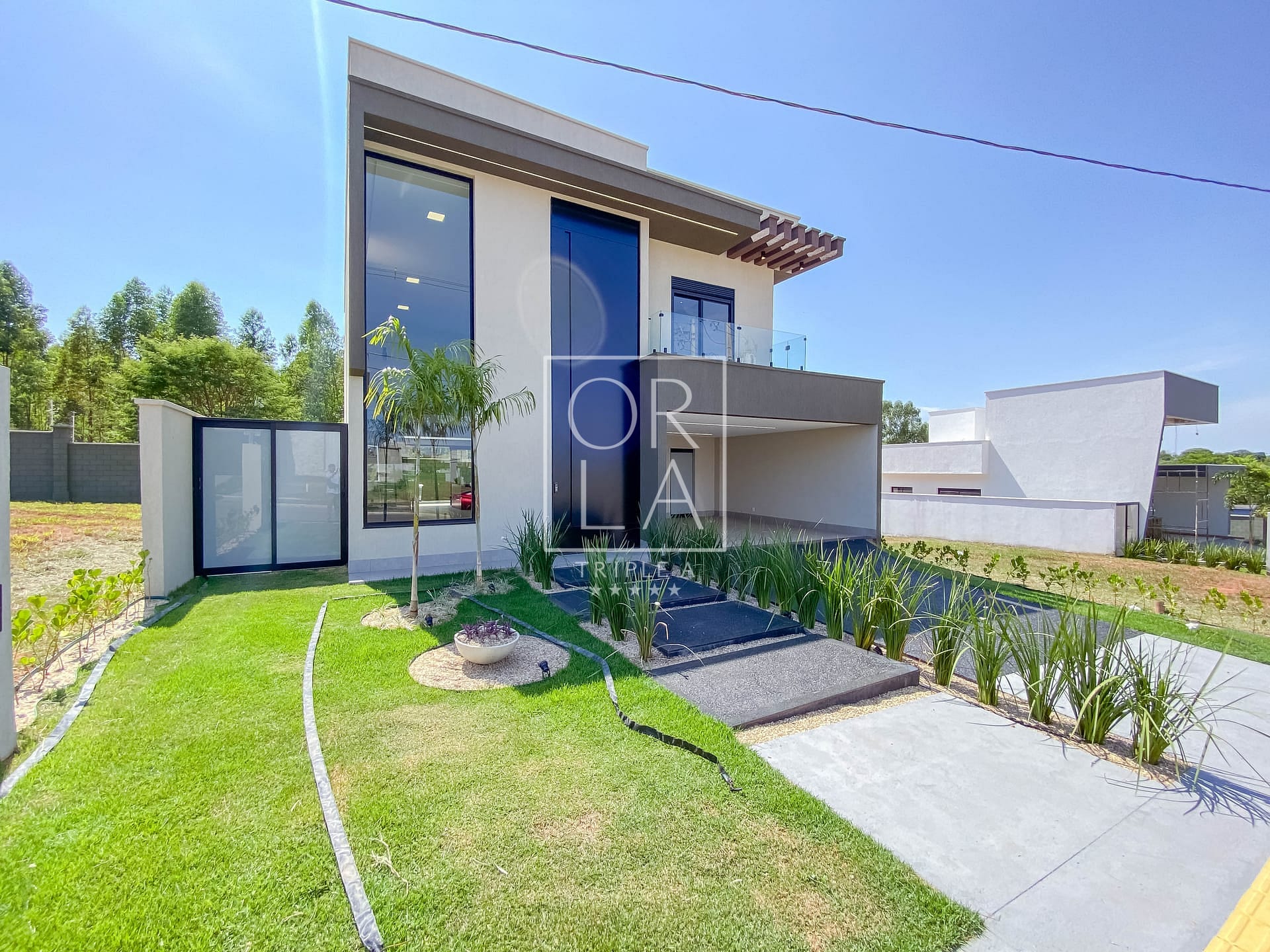 Sobrado à venda, Terras Alpha Residencial 2, Senador Canedo-GO