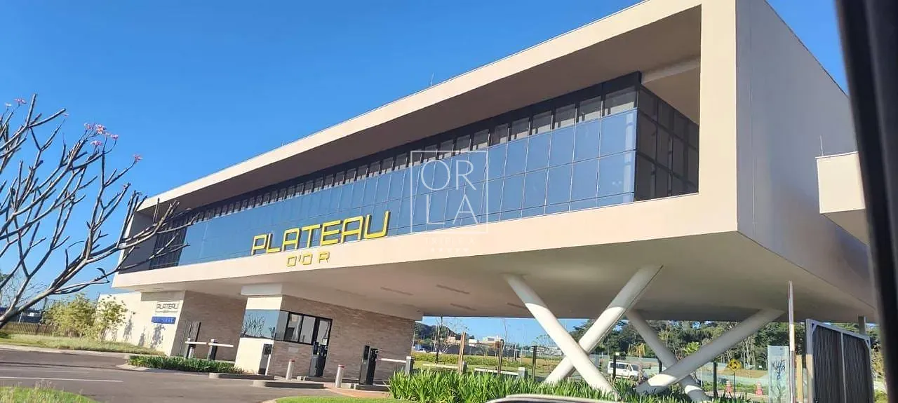 Terreno de Esquina à venda no Plateau D’or Privilege